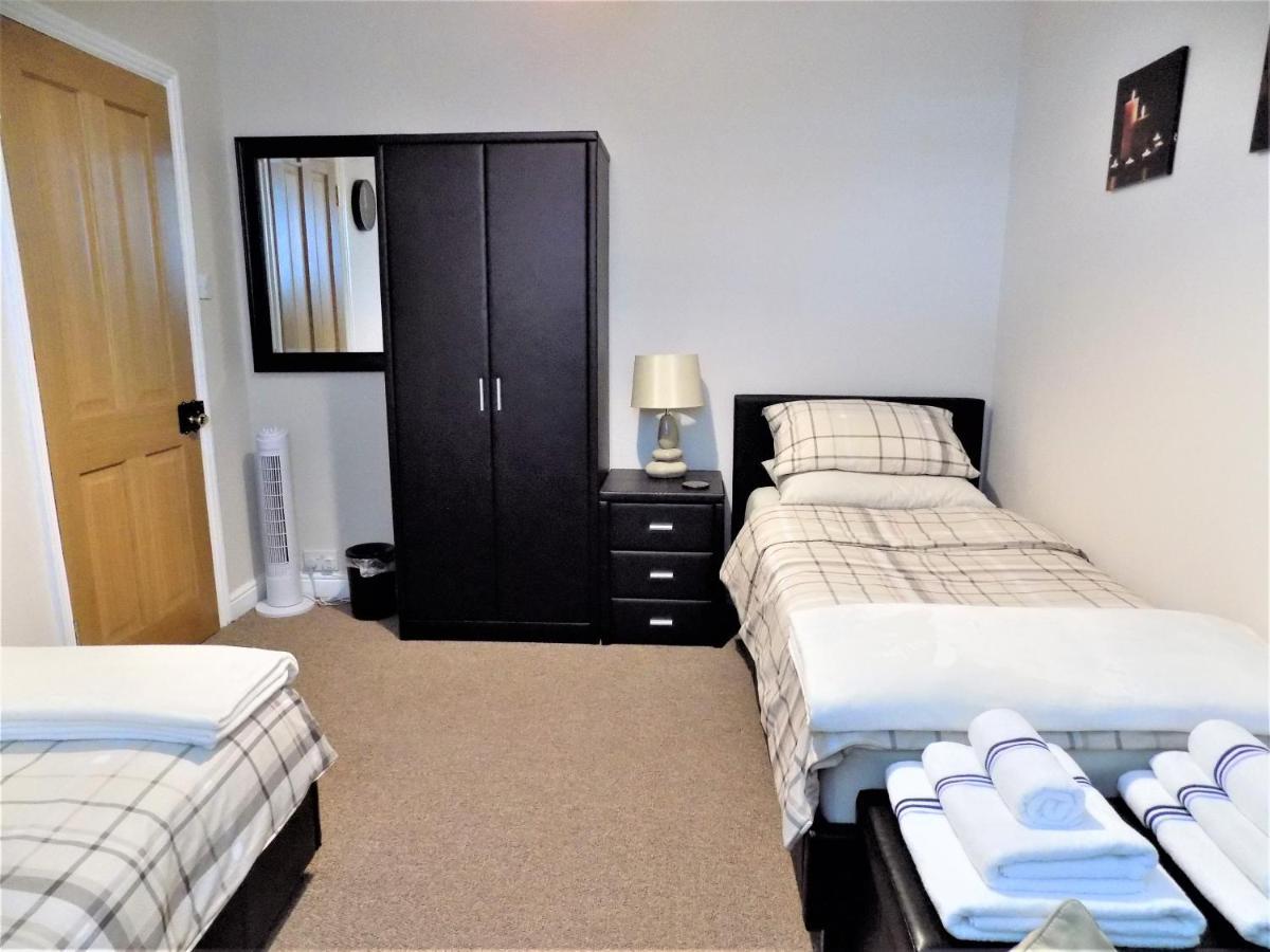 Number 12 Yorkshire Holiday House ฟายลี ภายนอก รูปภาพ